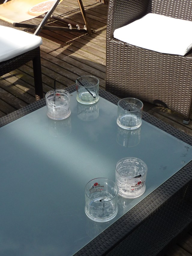 Zum ersten Mai selbstverständlich eine rote Weisse, Genossen!!