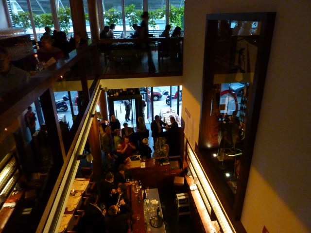 Essen auf zwei Ebenen Essen auf zwei Ebenen