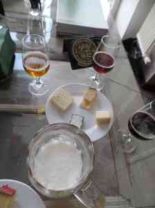 Käse-Bier-Verkostung mit Käse von Blomeyer
